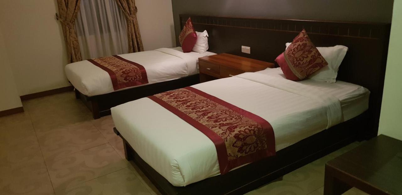 Capital O 89938 Herald Hotel Malacca Eksteriør bilde
